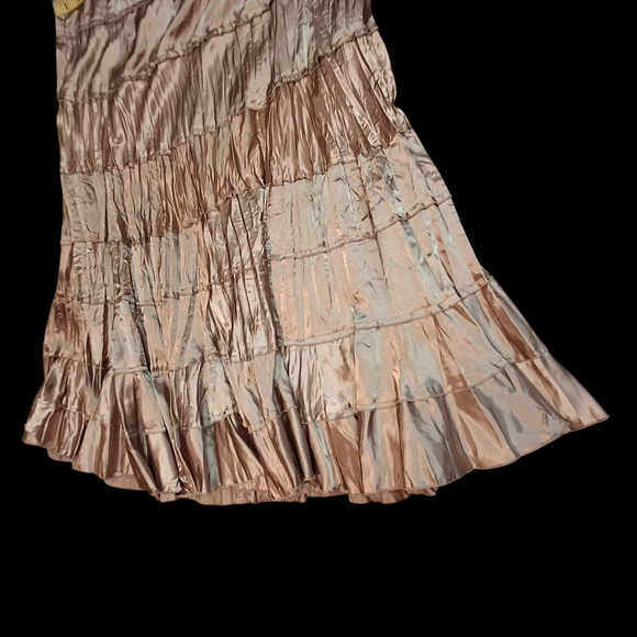 Metallic Gold Tiered Crinkle A-Line Midi Skirt  Russell Kemp  Women Size 12 - Picture 4 of 16